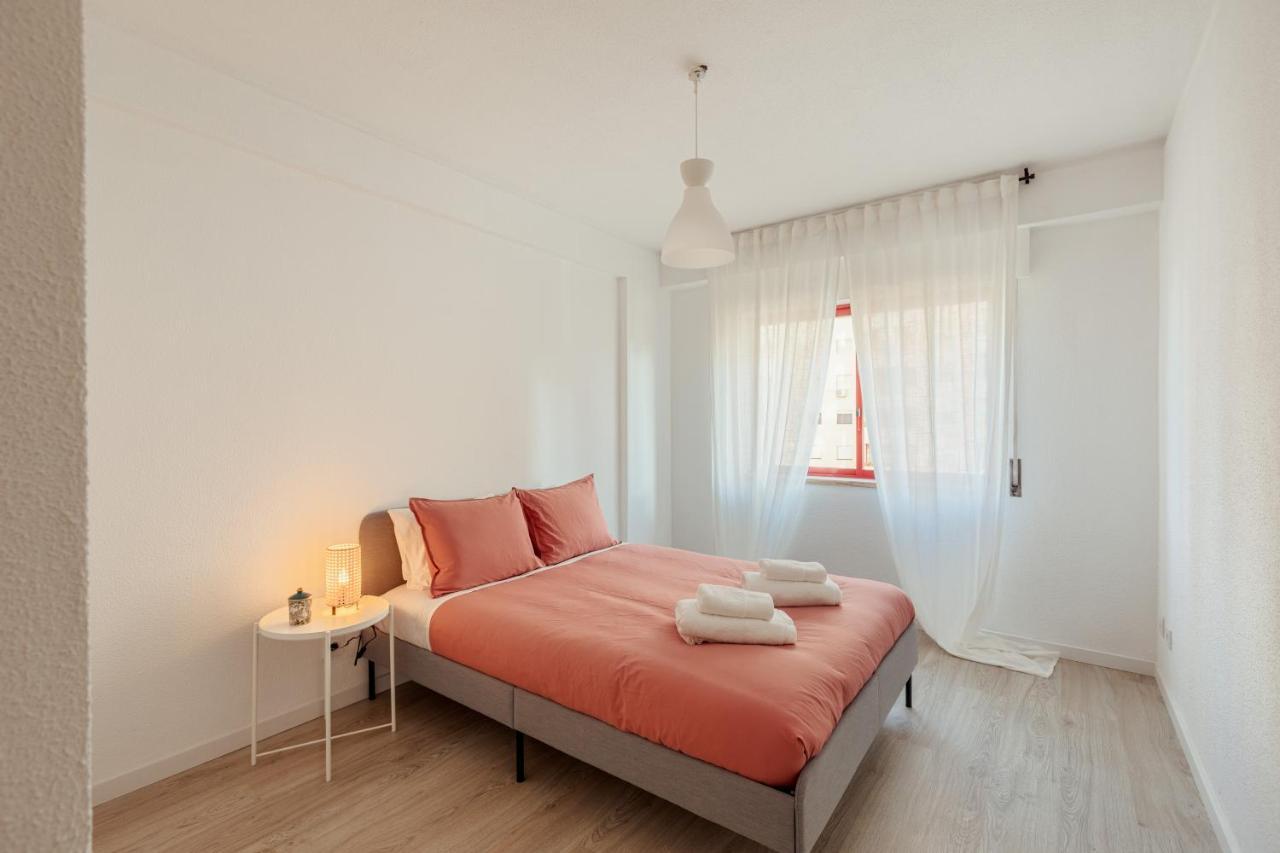 Elegant 3 Bedroom Apt - City Centre - Garage - Metro Lisboa Ngoại thất bức ảnh
