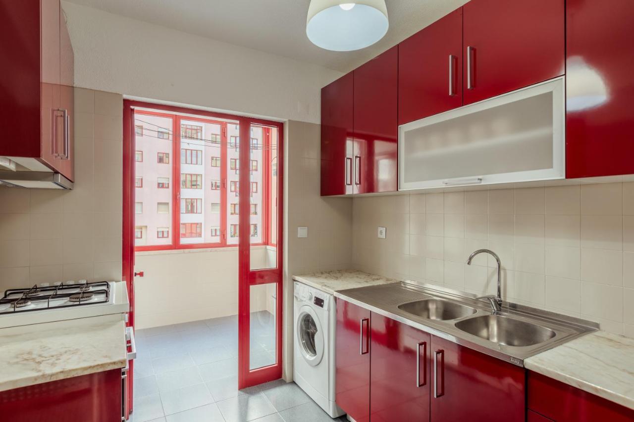 Elegant 3 Bedroom Apt - City Centre - Garage - Metro Lisboa Ngoại thất bức ảnh