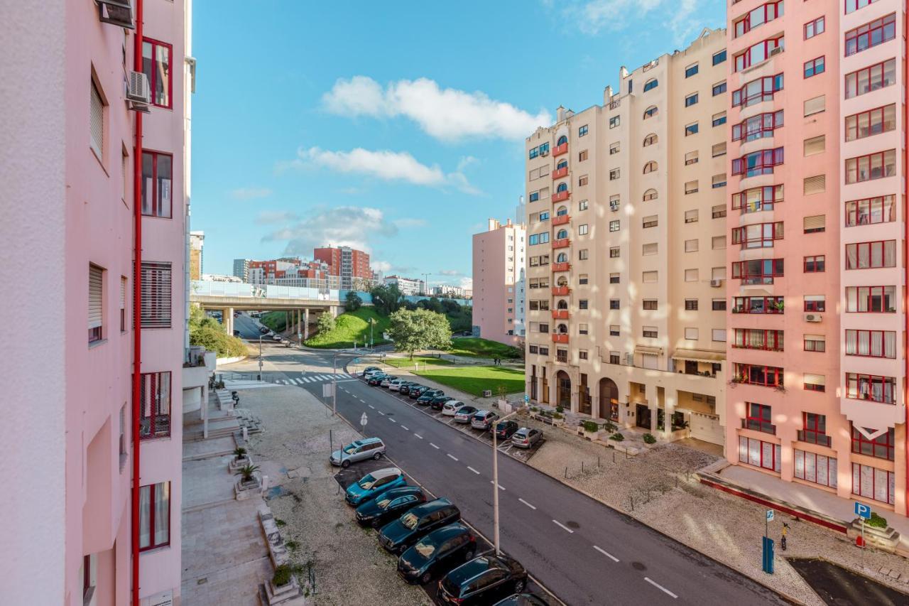 Elegant 3 Bedroom Apt - City Centre - Garage - Metro Lisboa Ngoại thất bức ảnh