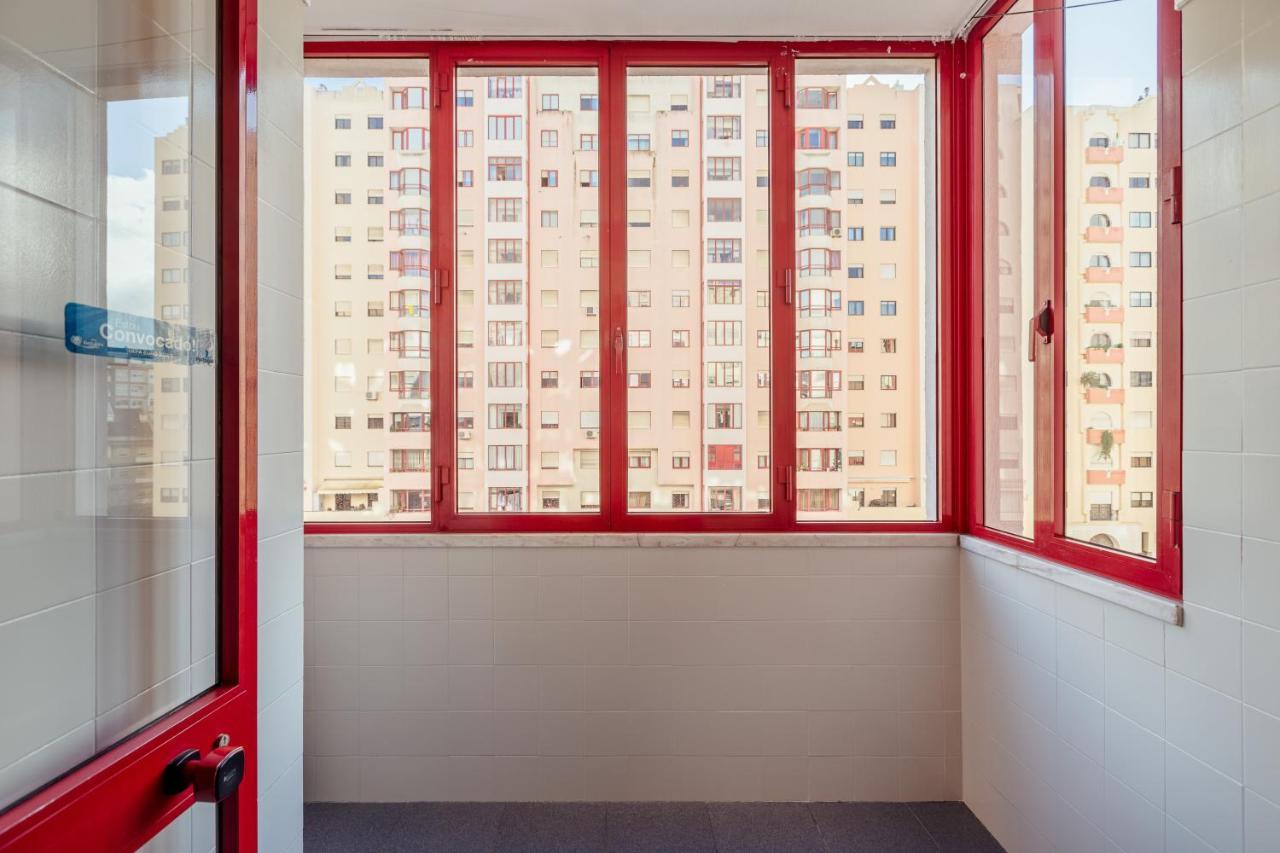 Elegant 3 Bedroom Apt - City Centre - Garage - Metro Lisboa Ngoại thất bức ảnh