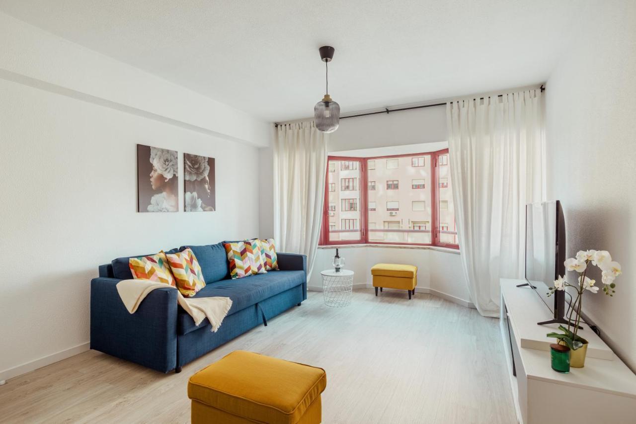Elegant 3 Bedroom Apt - City Centre - Garage - Metro Lisboa Ngoại thất bức ảnh