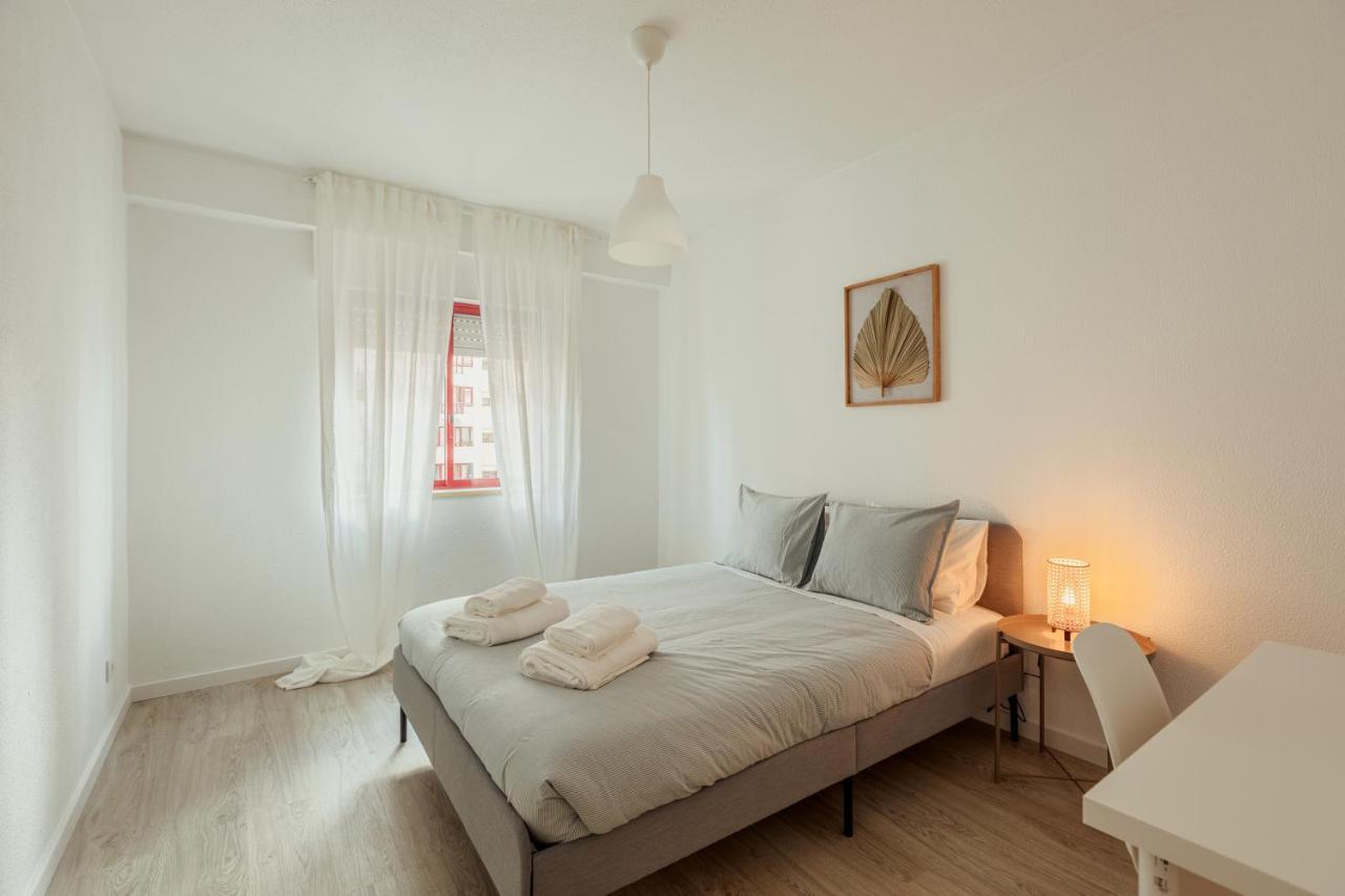 Elegant 3 Bedroom Apt - City Centre - Garage - Metro Lisboa Ngoại thất bức ảnh