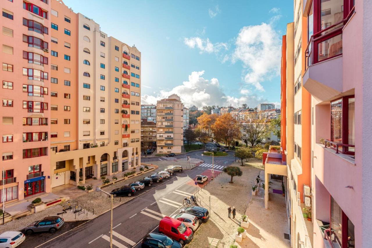 Elegant 3 Bedroom Apt - City Centre - Garage - Metro Lisboa Ngoại thất bức ảnh