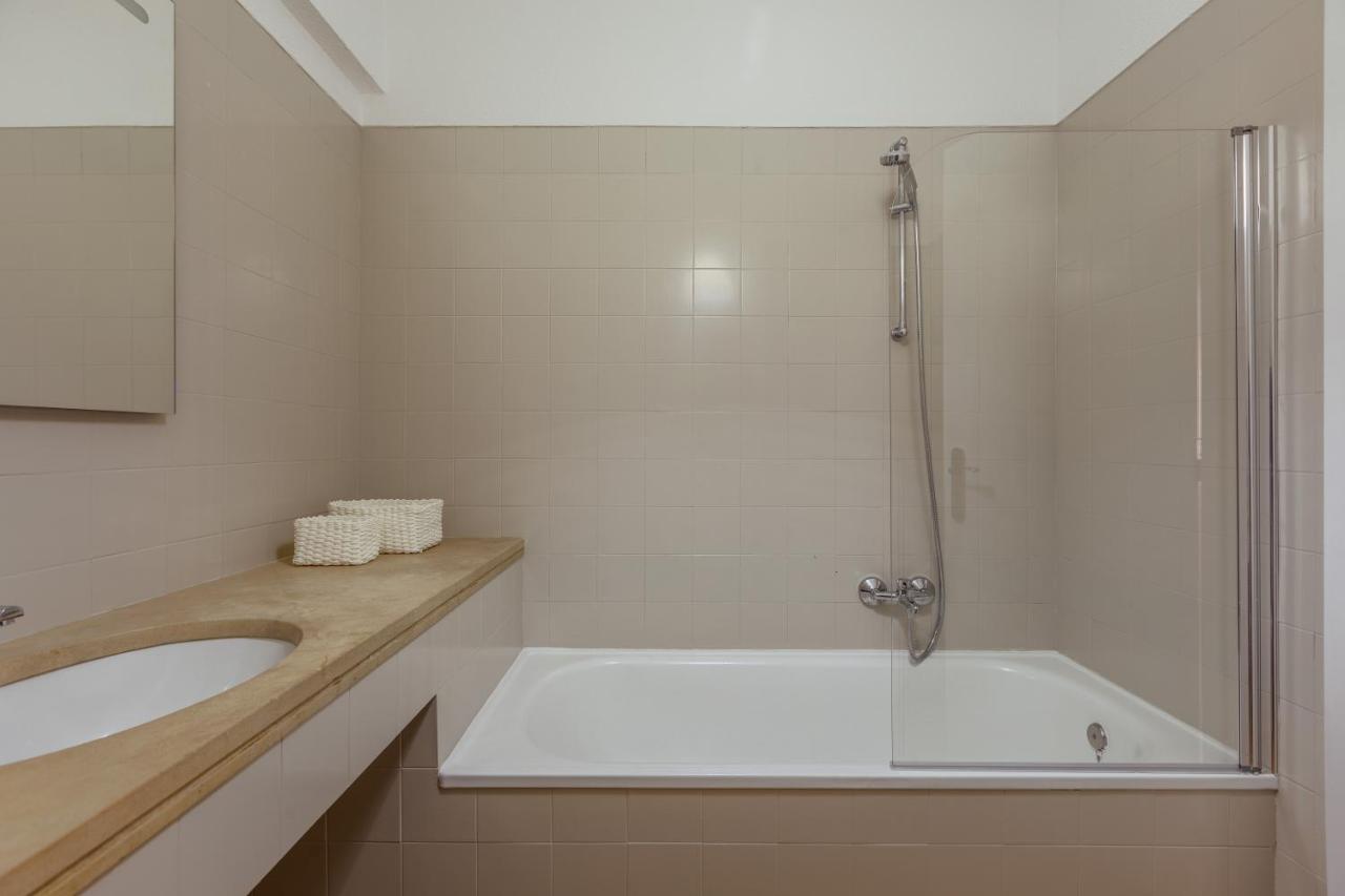 Elegant 3 Bedroom Apt - City Centre - Garage - Metro Lisboa Ngoại thất bức ảnh